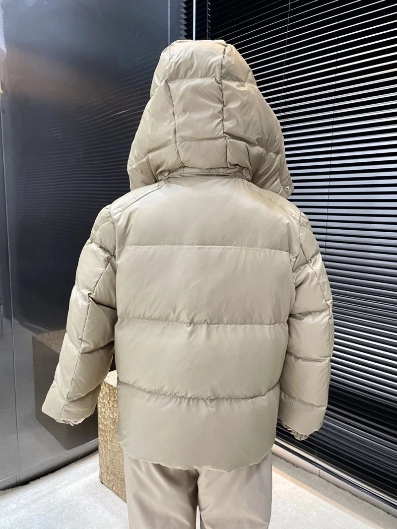 Moncler Down Jackets Durable 144018