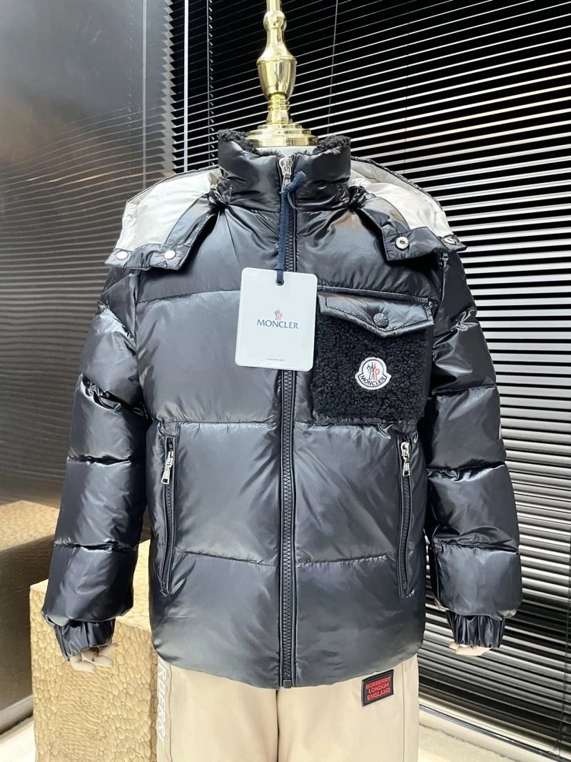 Moncler Down Jackets SmoothTexture 144021