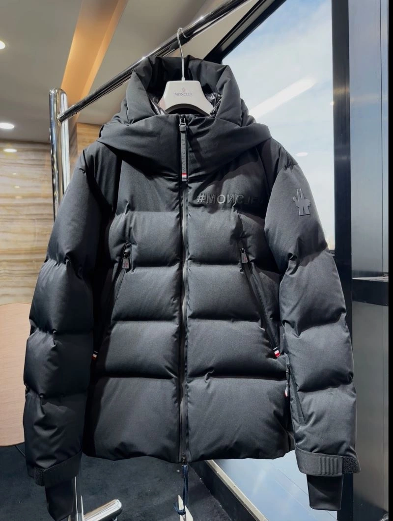 Moncler Down Jackets TravelReady 144006