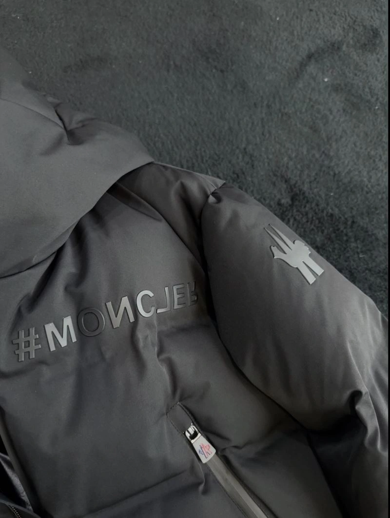 Moncler Down Jackets TravelReady 144006