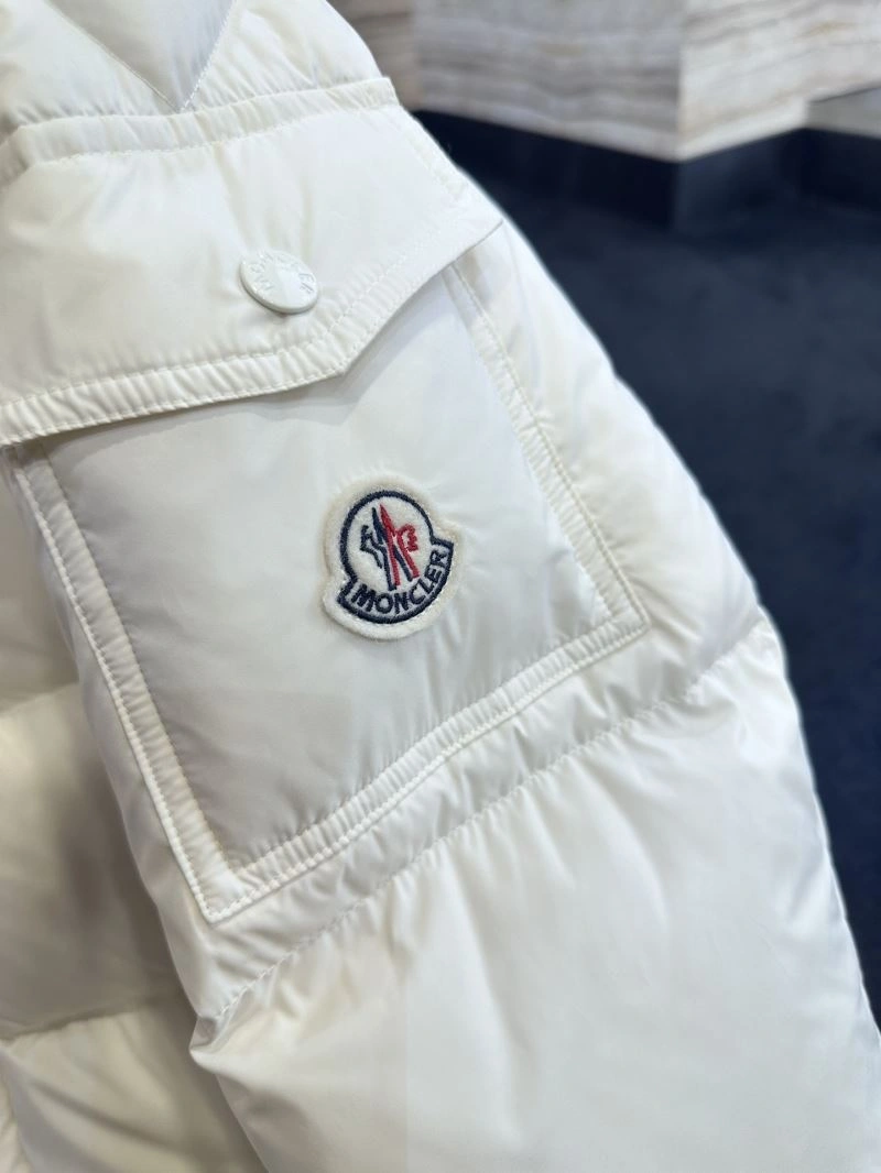 Breathable Moncler Down Jackets 144020