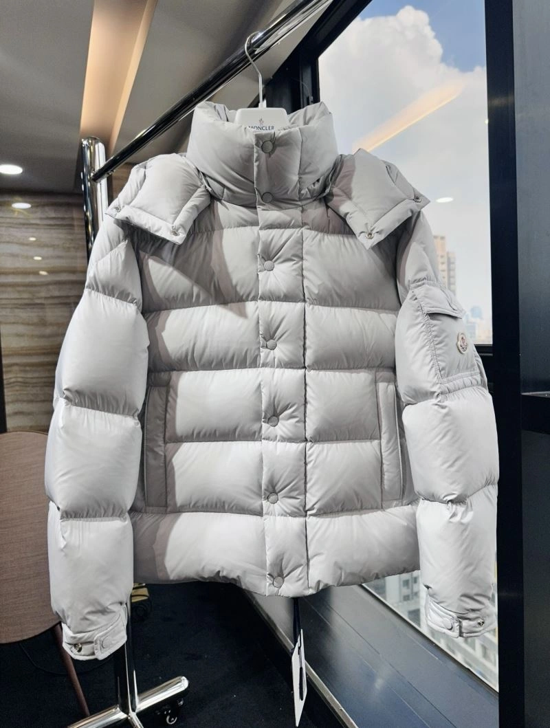 Moncler Down Jackets Durable 143999