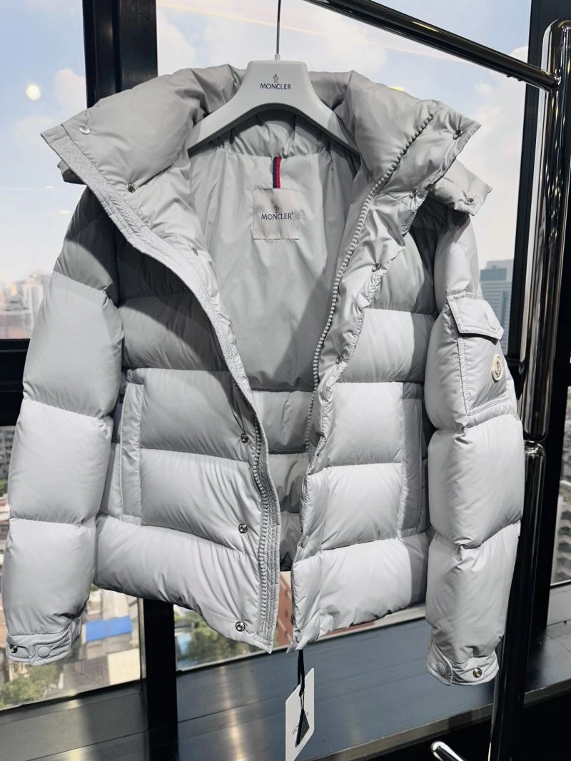 Moncler Down Jackets Durable 143999