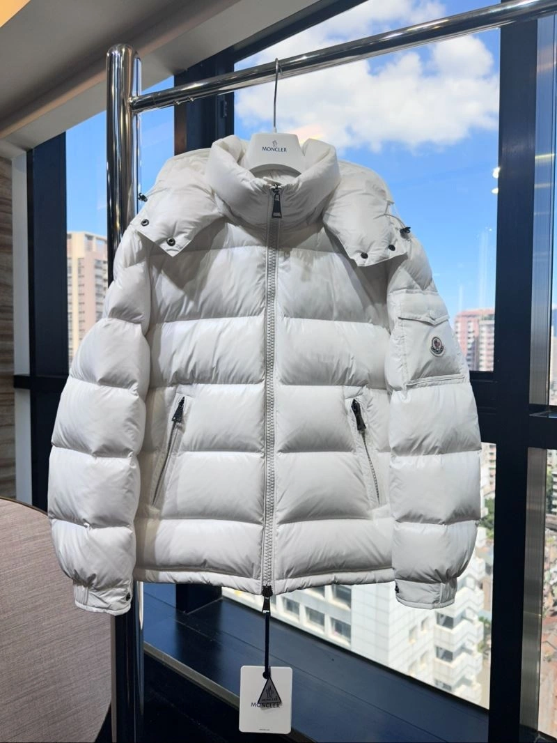 Chic Moncler Down Jackets 143995