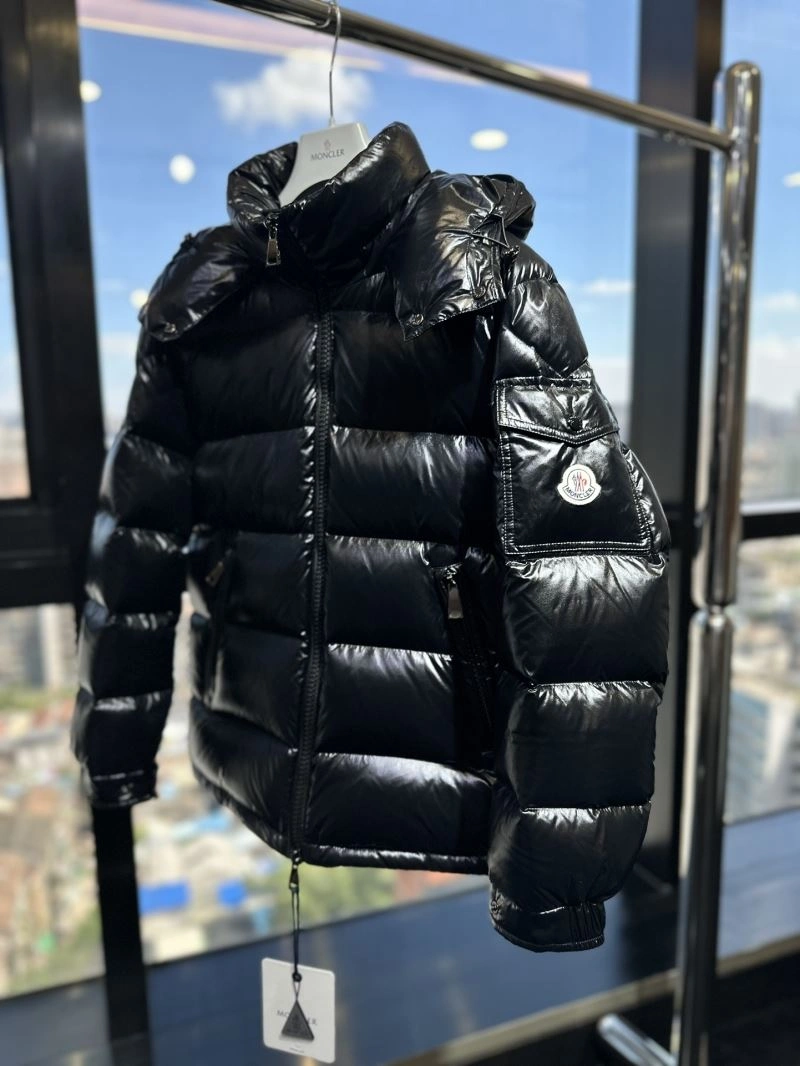Versatile Moncler Down Jackets 143991
