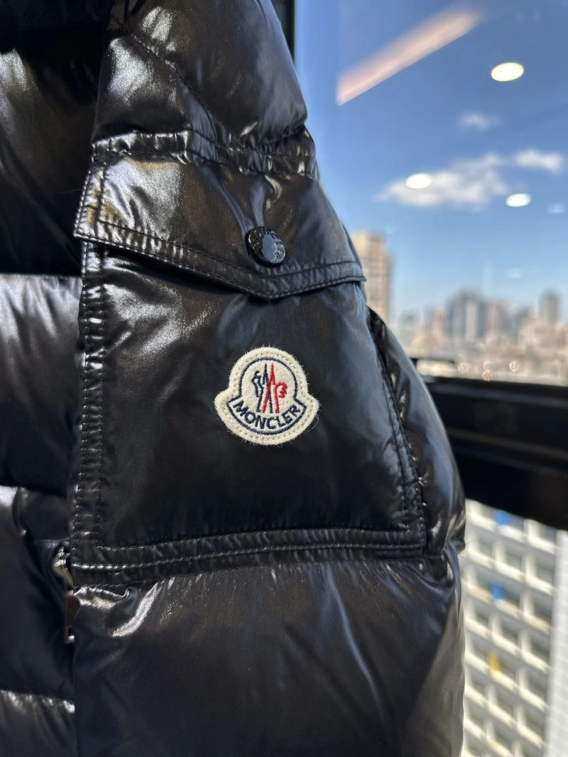 Versatile Moncler Down Jackets 143991