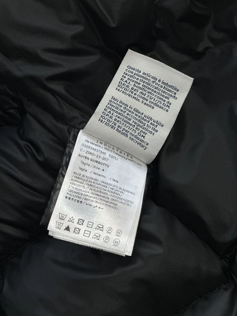 Moncler Down Jackets StreetReady 143990