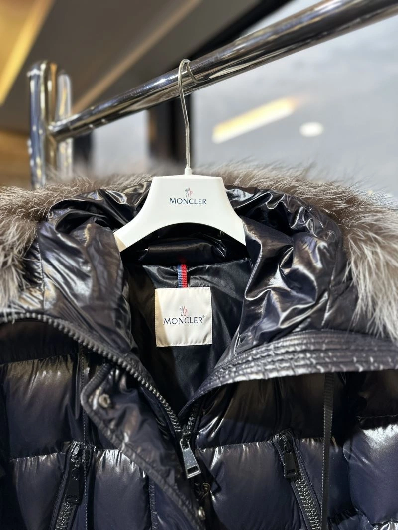 Moncler Down Jackets Sustainable 143983