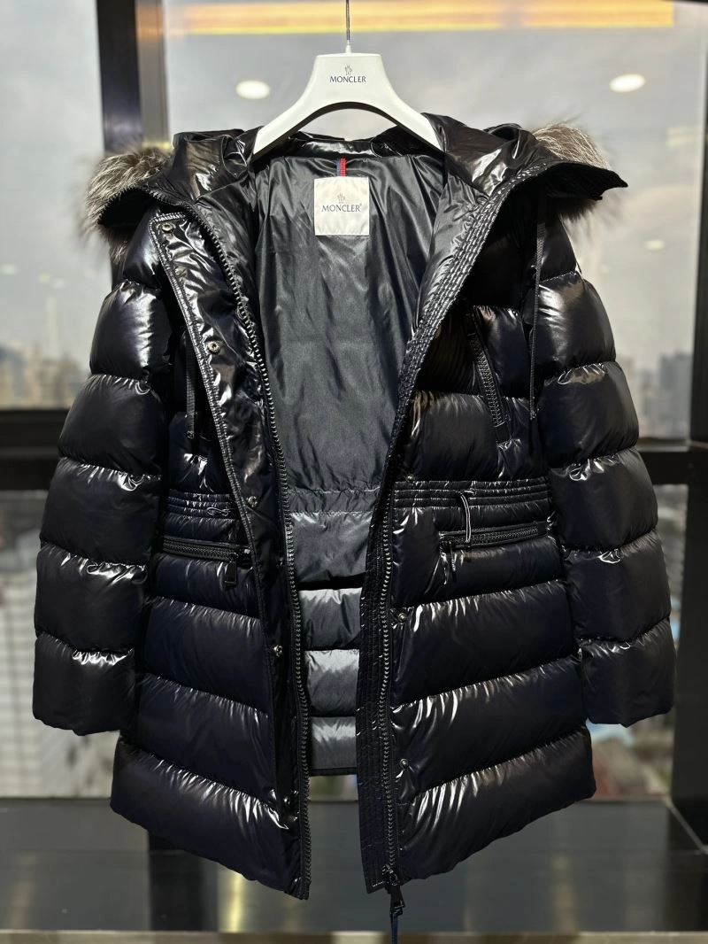 Moncler Down Jackets Sustainable 143983