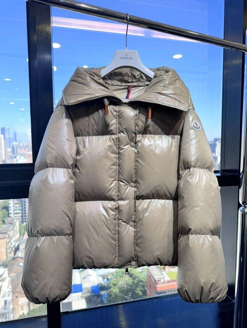 Practical Moncler Down Jackets 143977