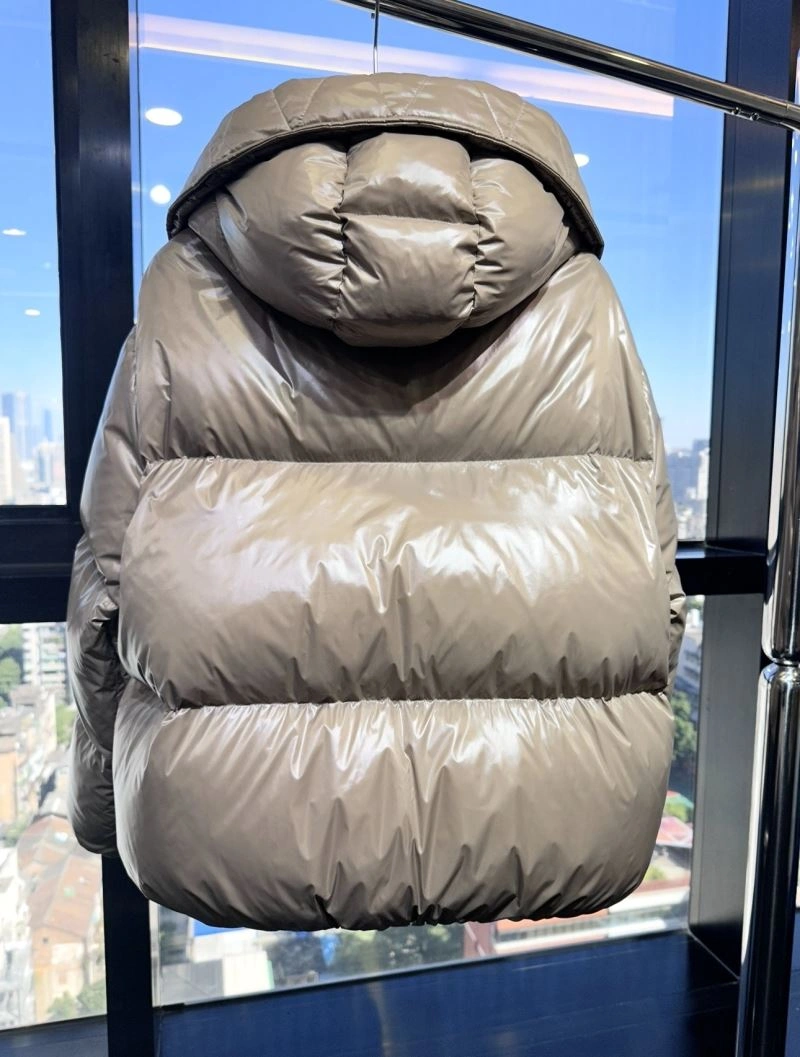 Practical Moncler Down Jackets 143977