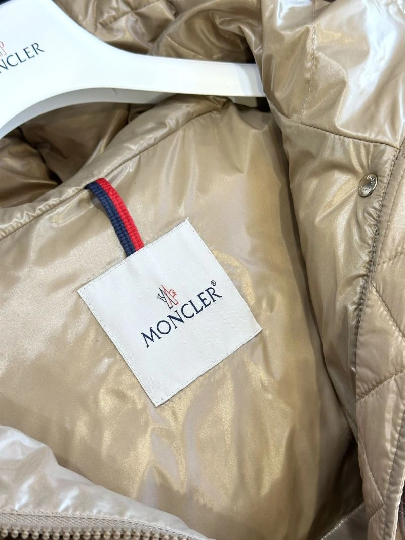 Practical Moncler Down Jackets 143977