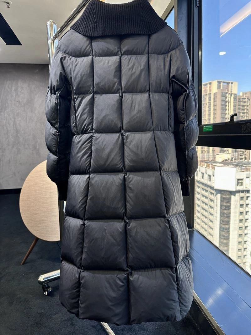 RelaxedFit Moncler Down Jackets 143985