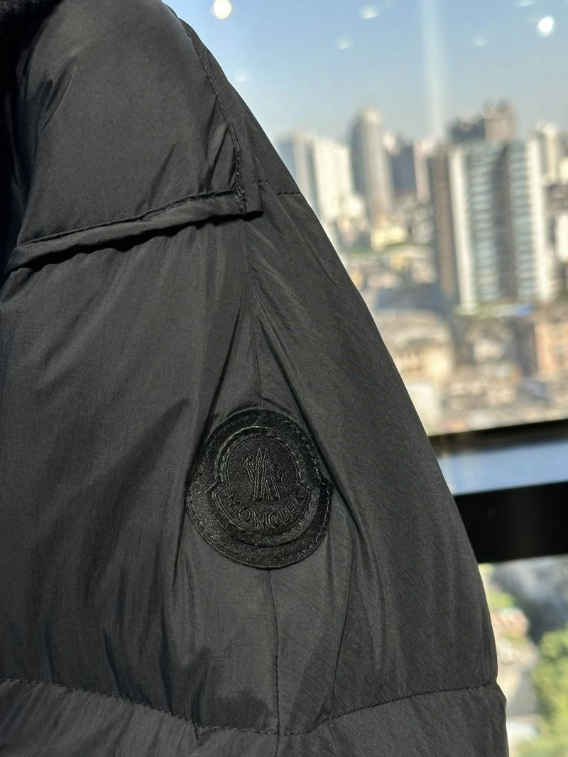 RelaxedFit Moncler Down Jackets 143985