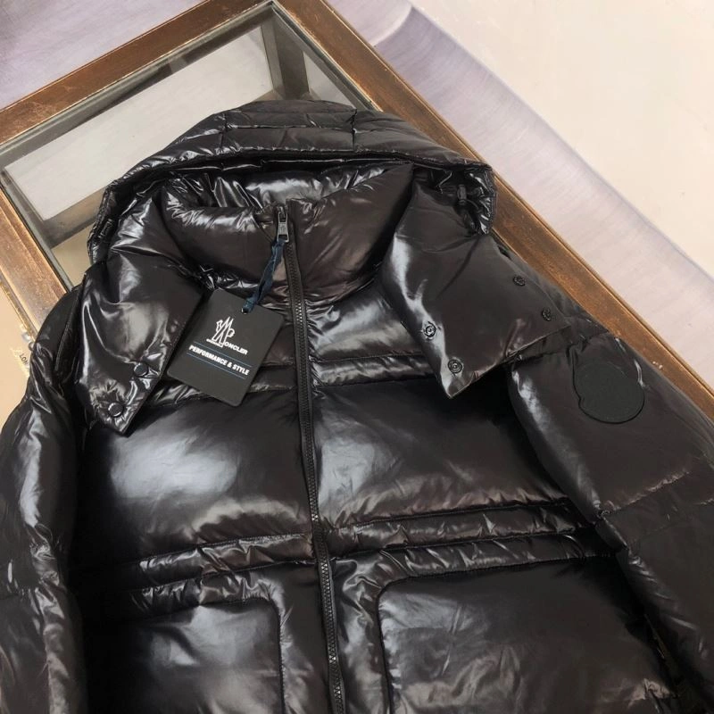 Moncler Down Jackets EyeCatching 143980