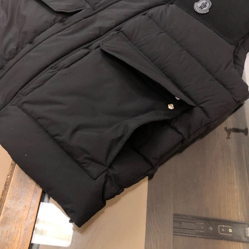 Breathable Moncler Down Jackets 143982