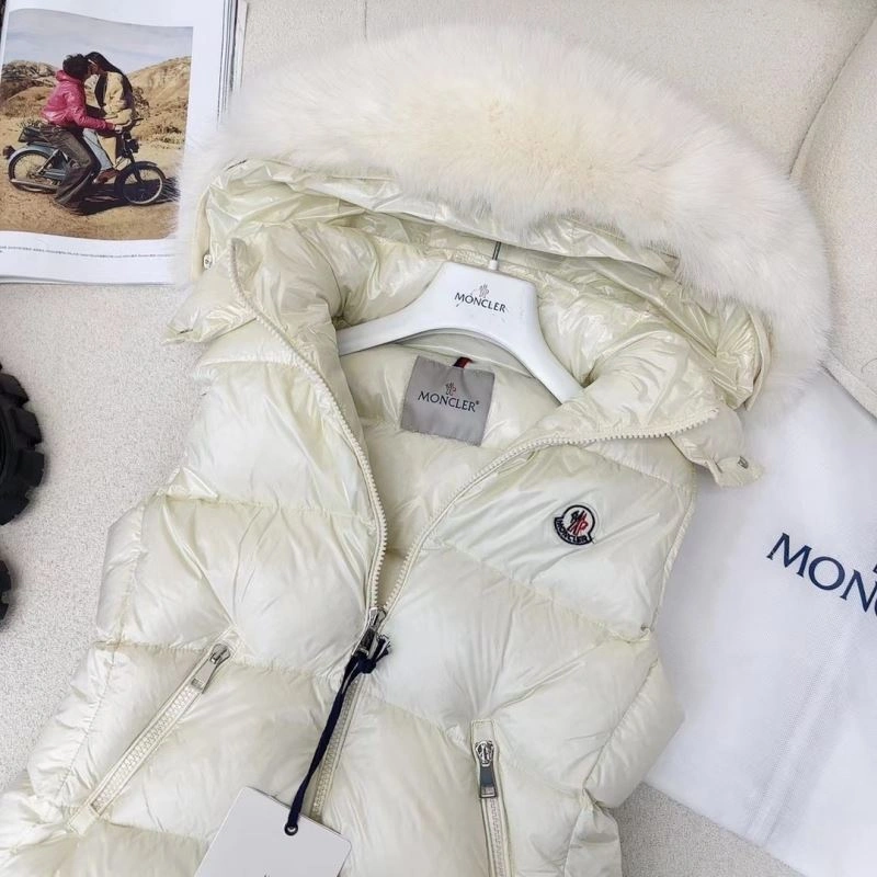 Moncler Down Jackets Soft 143987