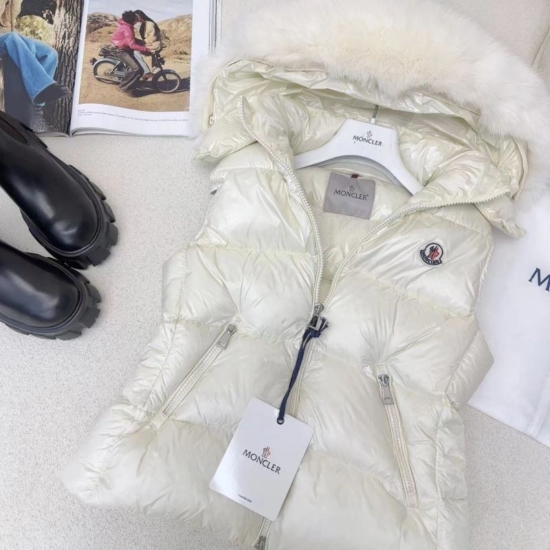 Moncler Down Jackets Soft 143987