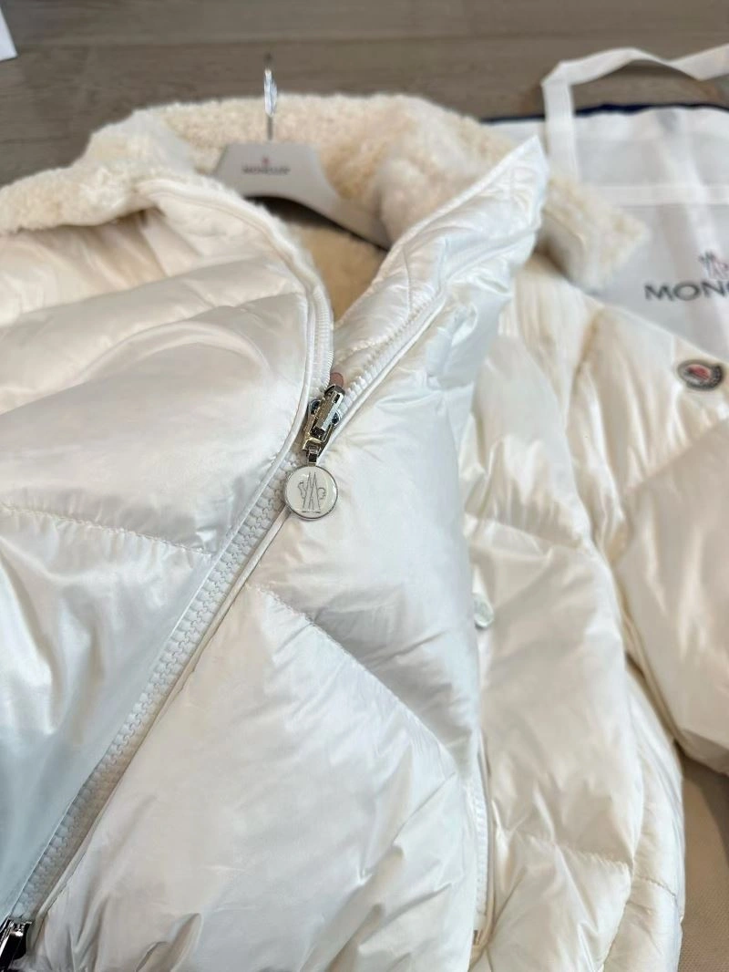 Affordable Moncler Down Jackets 143971