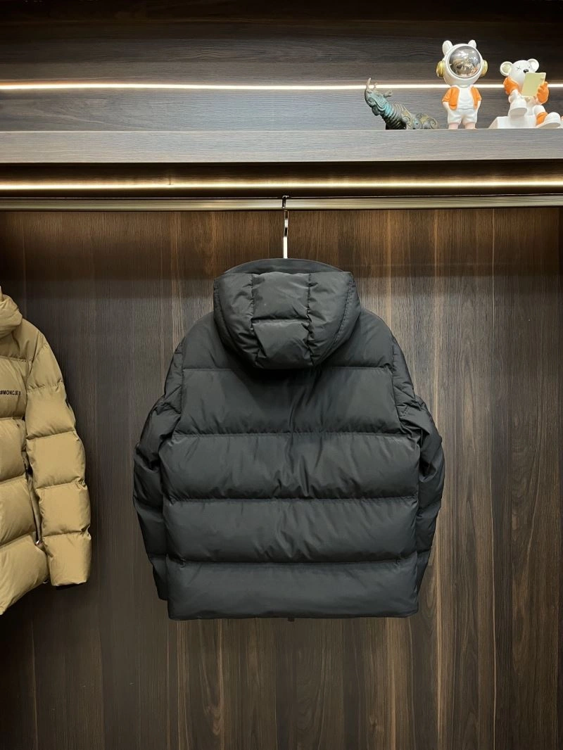 ComfortFit Moncler Down Jackets 143989