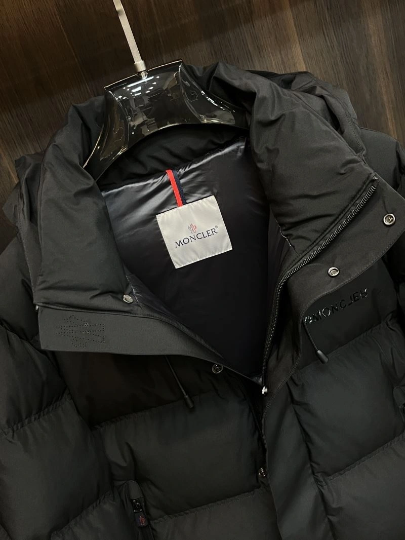 ComfortFit Moncler Down Jackets 143989