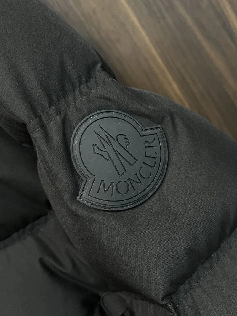 ComfortFit Moncler Down Jackets 143989