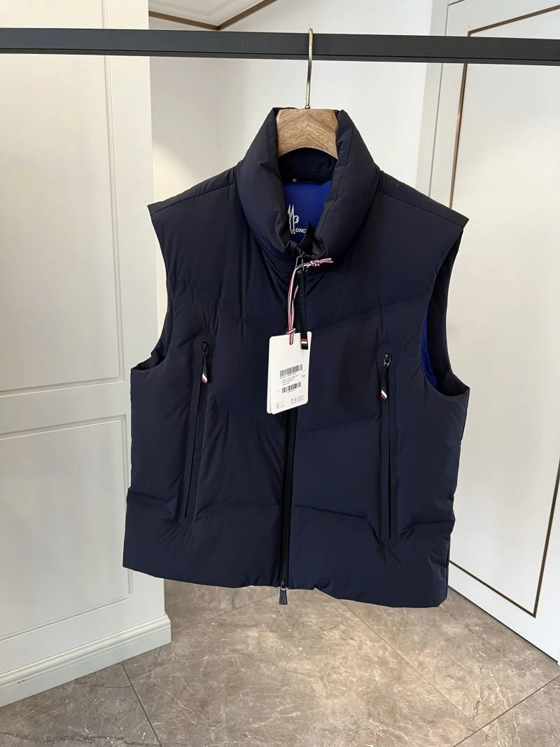 Snug Moncler Down Jackets 143964