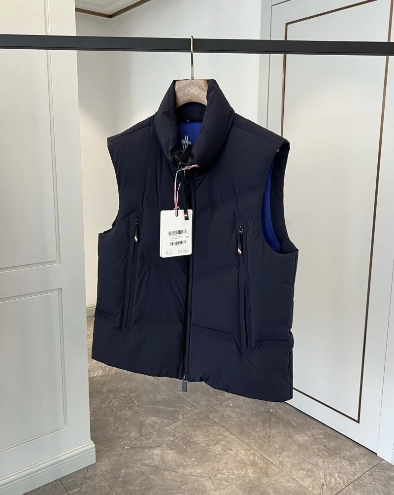Snug Moncler Down Jackets 143964