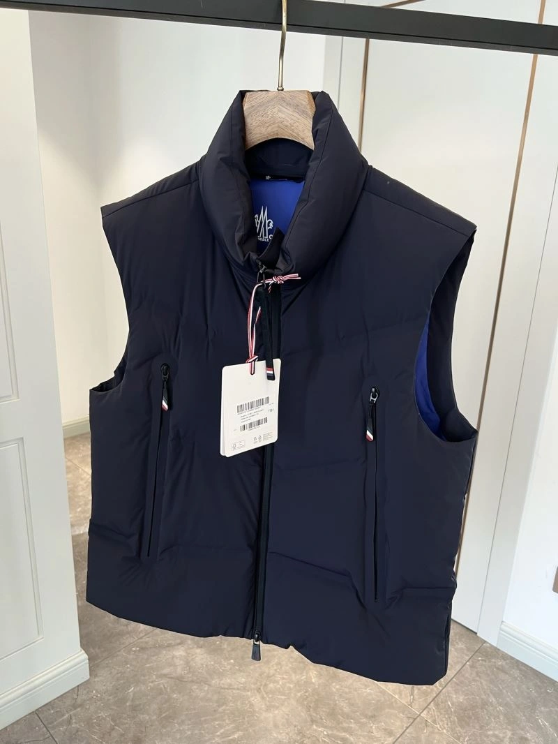Snug Moncler Down Jackets 143964