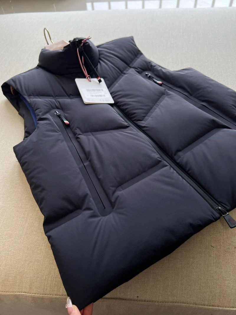 Moncler Down Jackets EasyMatch 143973