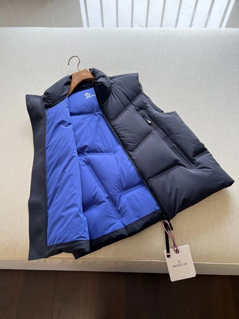 Moncler Down Jackets EasyMatch 143973
