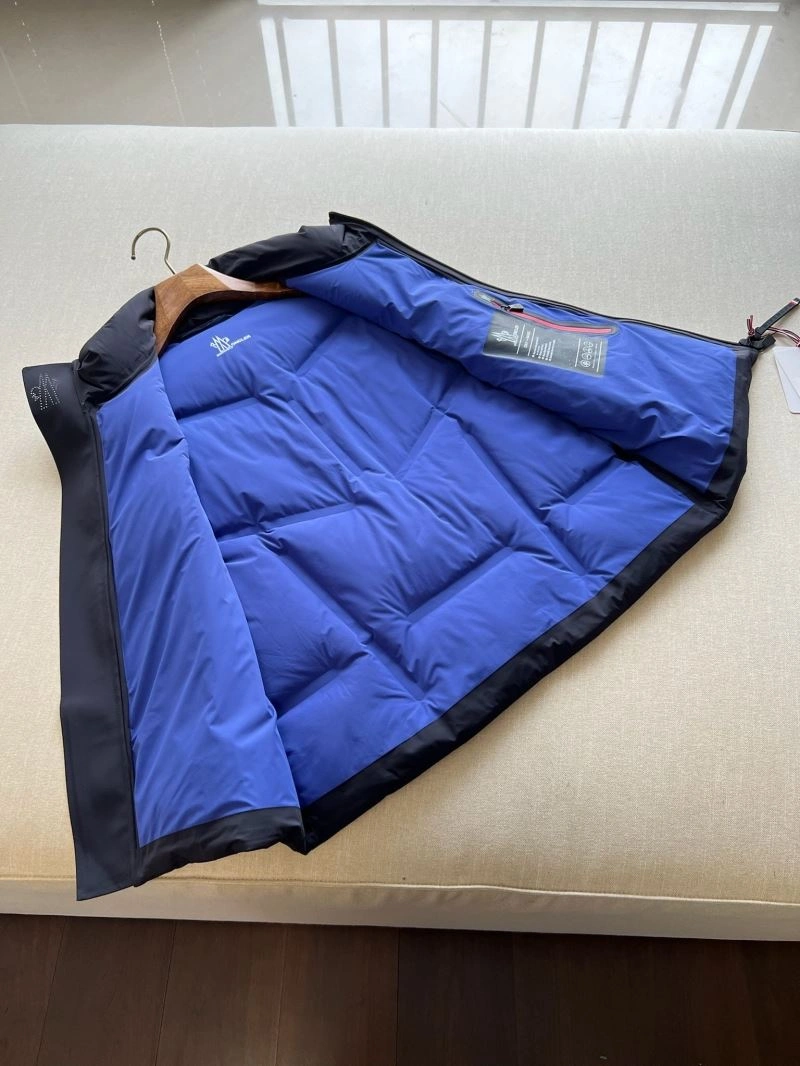 Moncler Down Jackets EasyMatch 143973