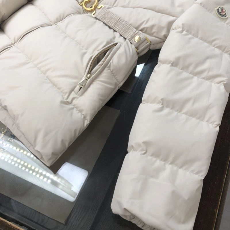 Moncler Down Jackets WaterResistant 143970
