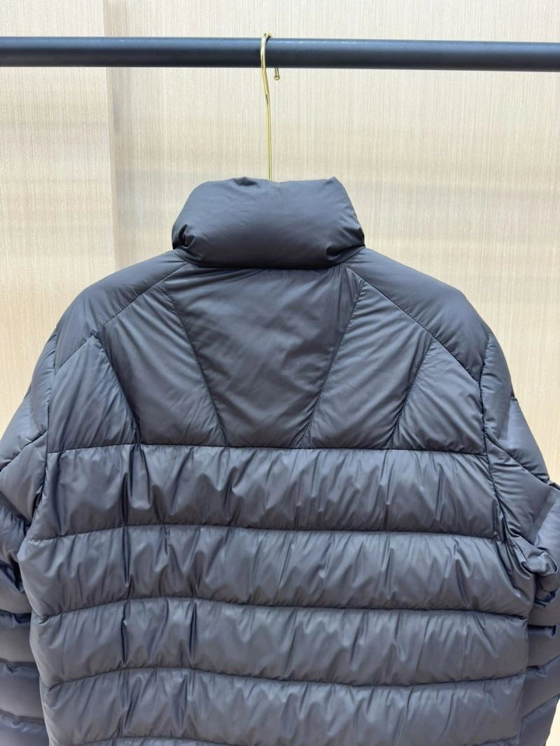 Moncler Down Jackets Sustainable 143962