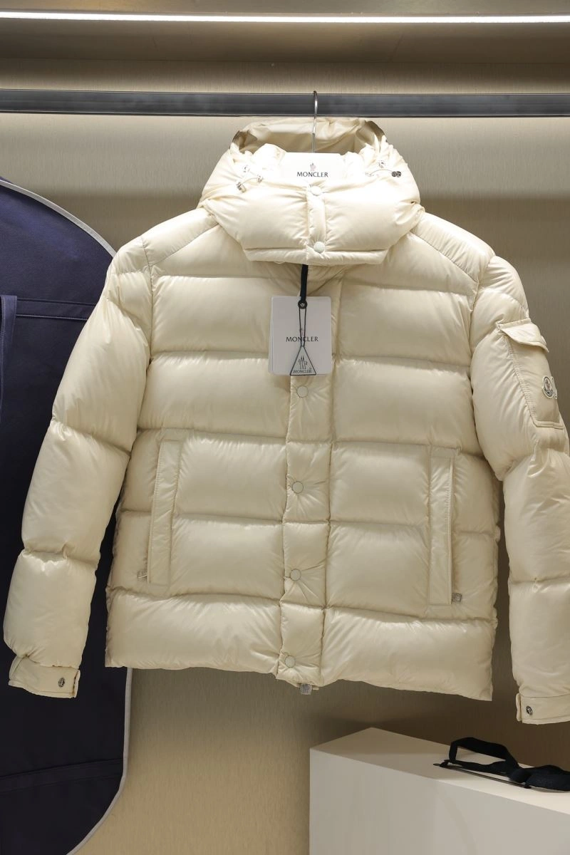 NewStyle Moncler Down Jackets 143948
