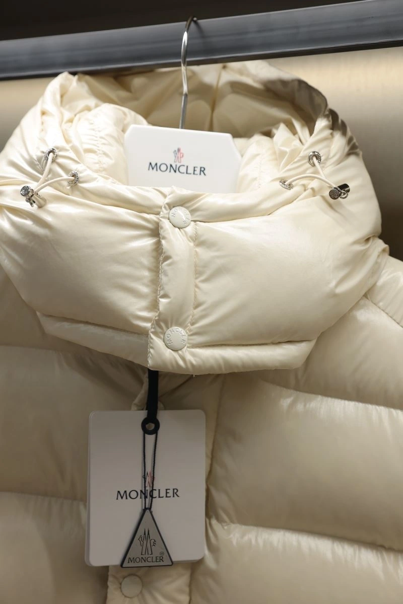 NewStyle Moncler Down Jackets 143948