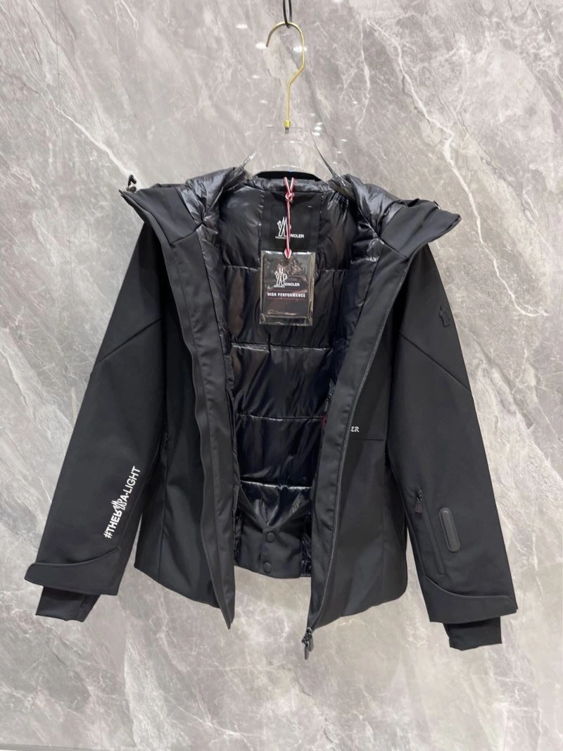 Seasonal Moncler Down Jackets 143943