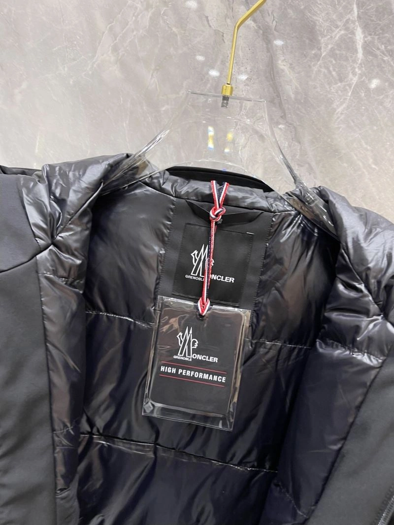 Seasonal Moncler Down Jackets 143943