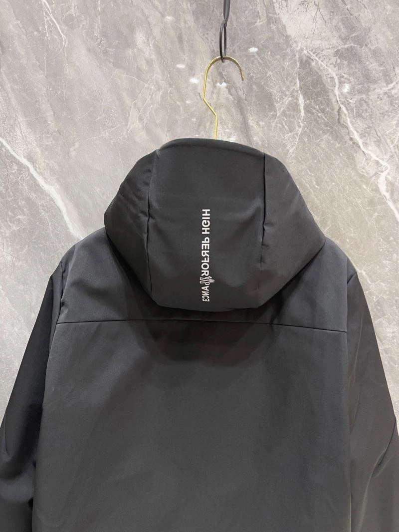 Seasonal Moncler Down Jackets 143943