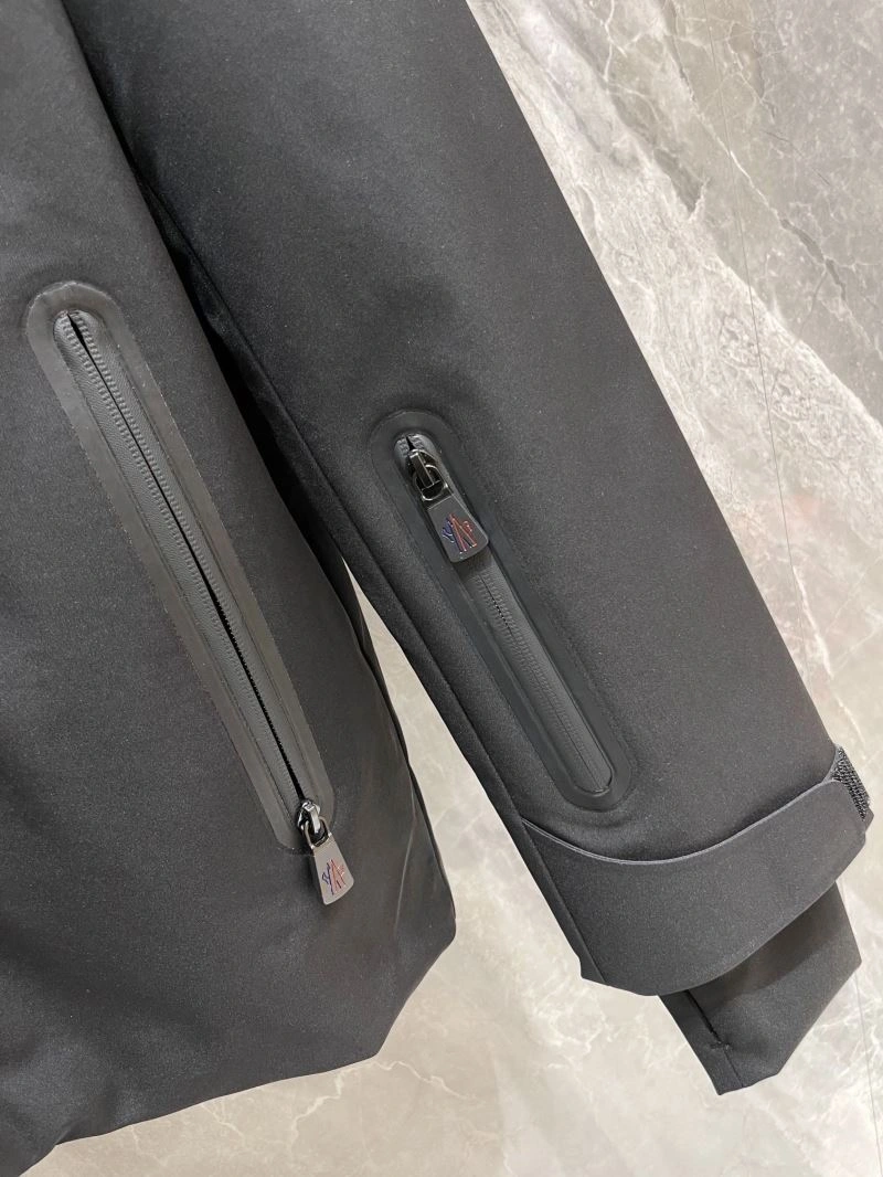 Moncler Down Jackets Soft 143942
