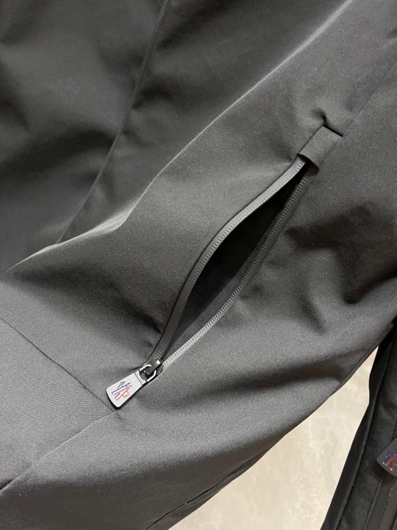Moncler Down Jackets FlexibleFit 143932