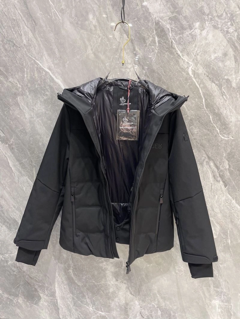 Lightweight Moncler Down Jackets 143937