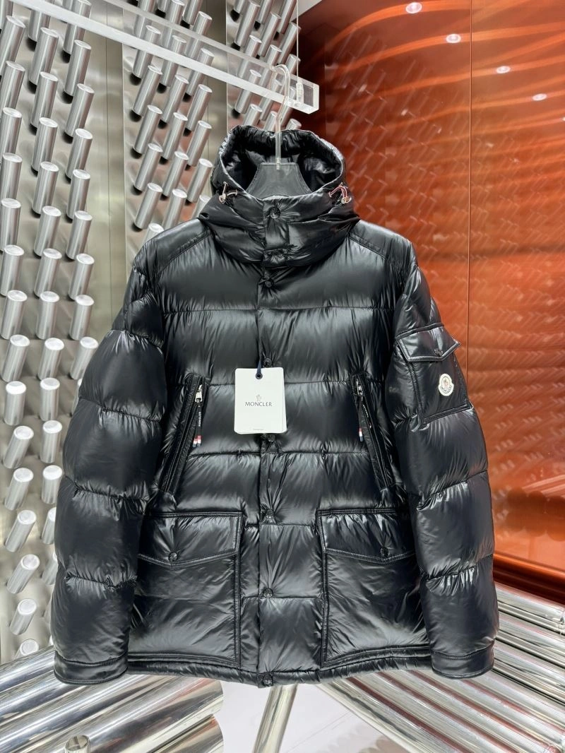Moncler Down Jackets UrbanChic 143931