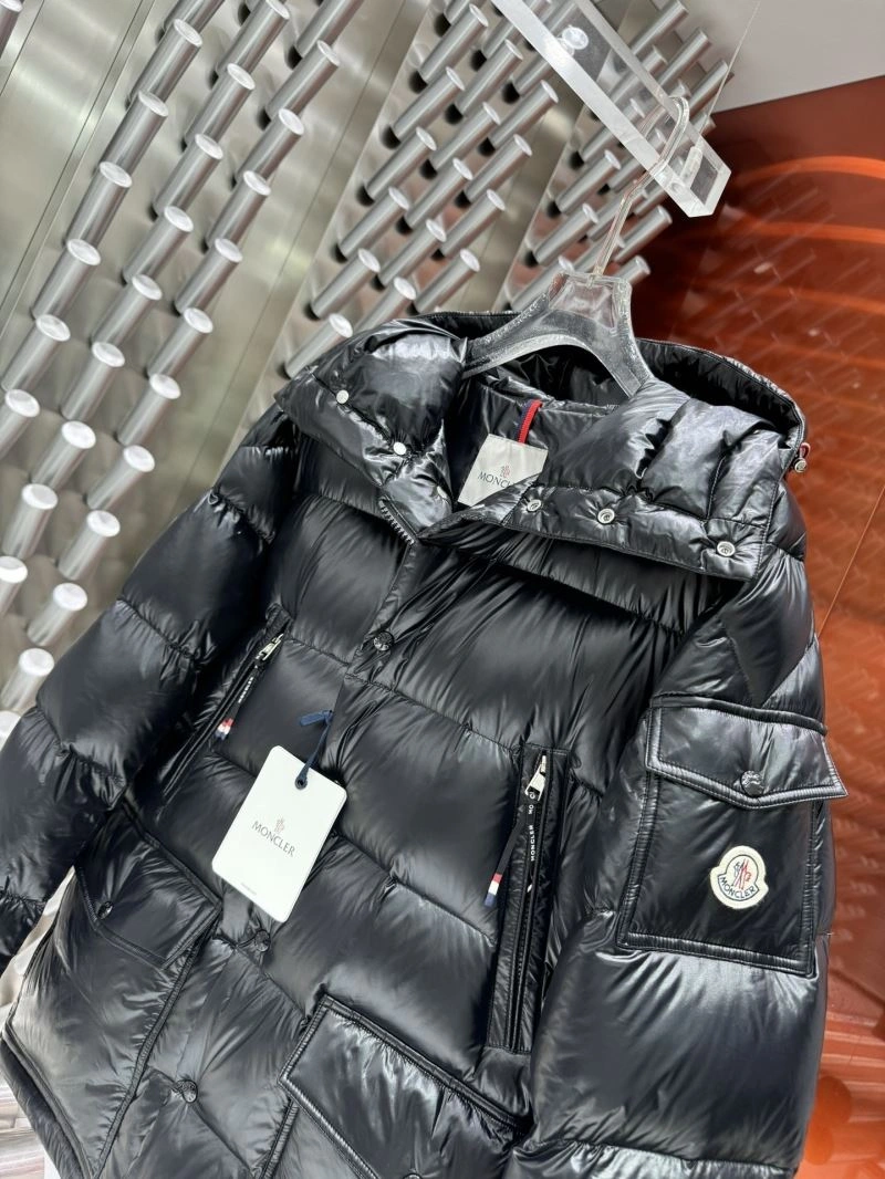 Moncler Down Jackets UrbanChic 143931
