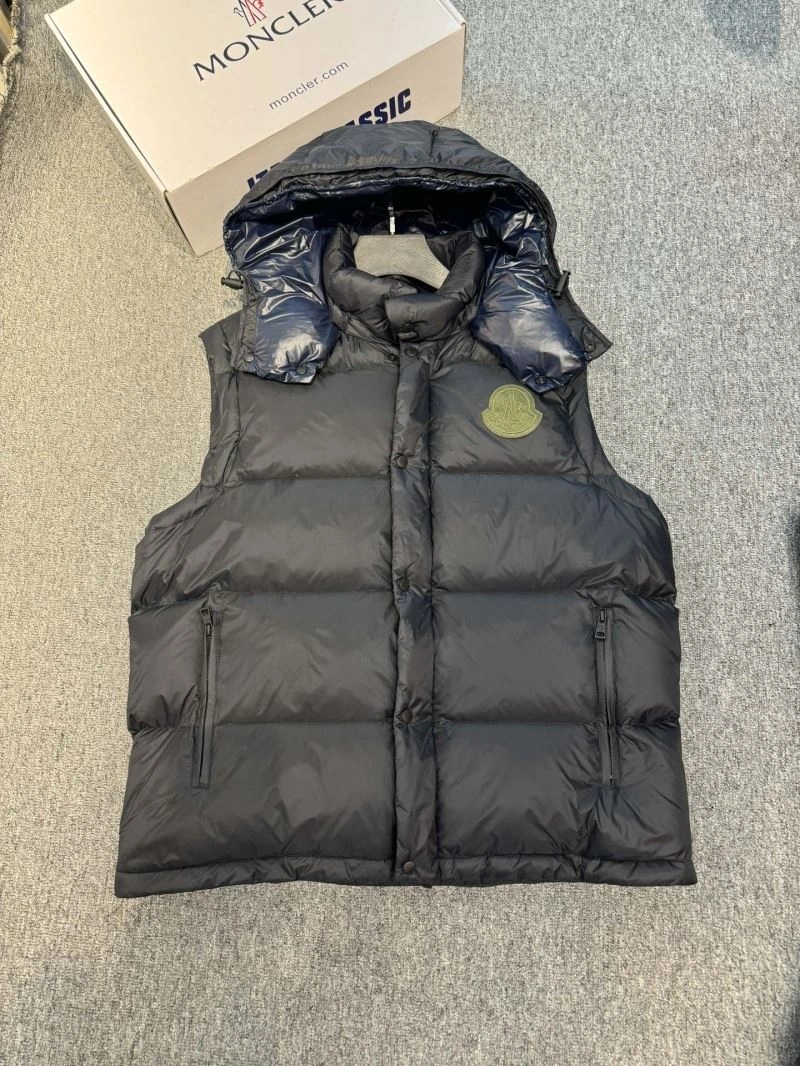 Moncler Down Jackets Fashionable 143934