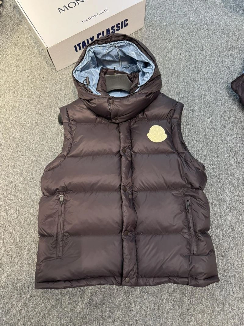 Moncler Down Jackets Fashionable 143934