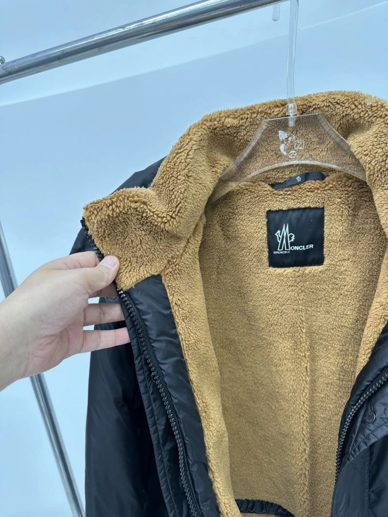 Moncler Down Jackets Minimalist 143927