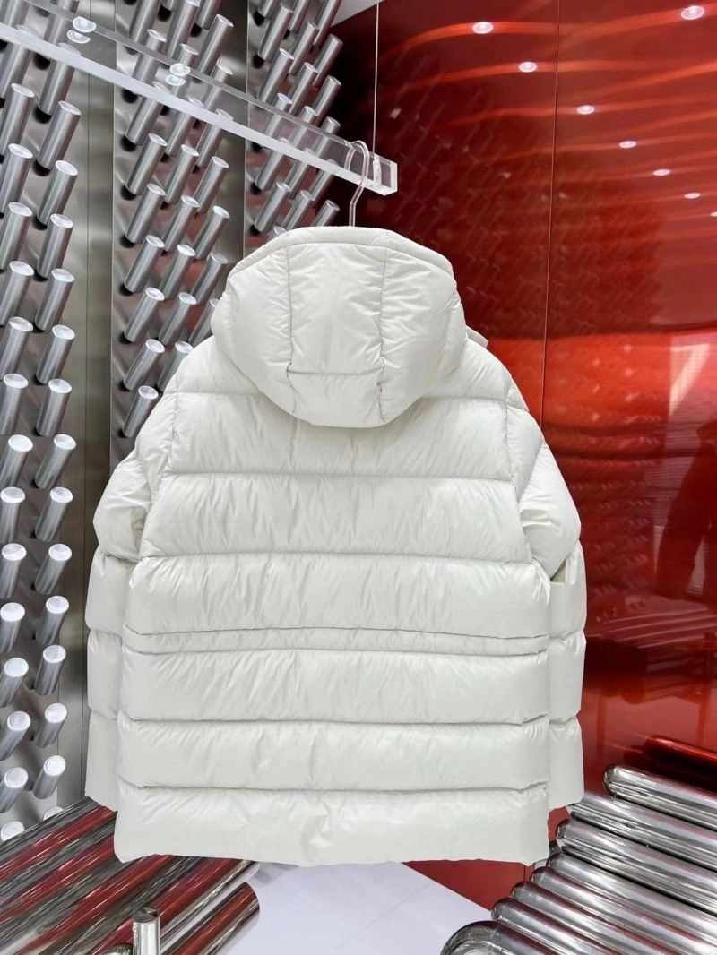 Effortless Moncler Down Jackets 143926
