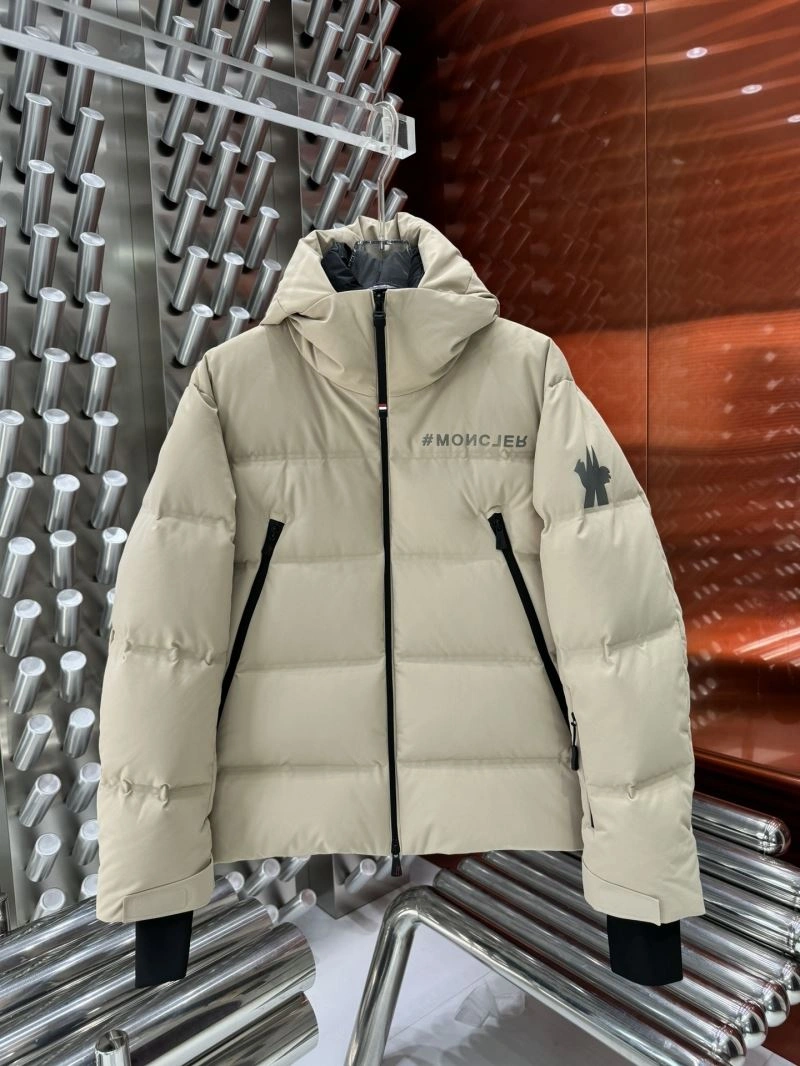 Moncler Down Jackets Classic 143935