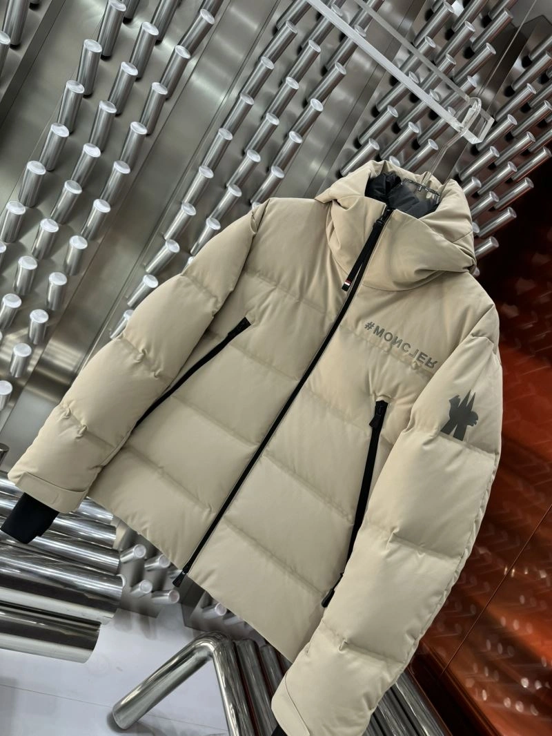 Moncler Down Jackets Classic 143935